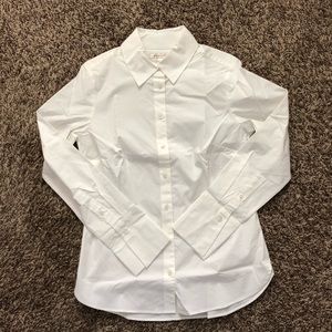 Banana Republic Woman’s Fit shirt Size 8 white